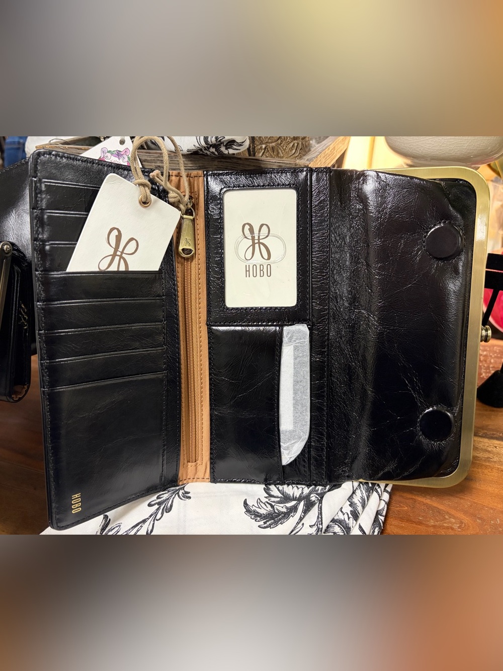 HOBO Black Leather Rachel Continental Wallet - Picture 2 of 2
